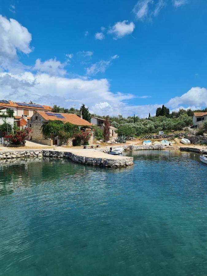 فيلا Kuca Za Odmor Buba, Otok Zut Pristanisce المظهر الخارجي الصورة
